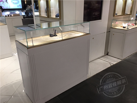 玻璃珠宝展柜