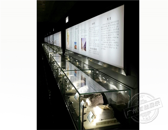 承包博物馆展柜生产厂家