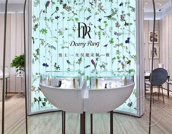 东方珠宝展柜订制