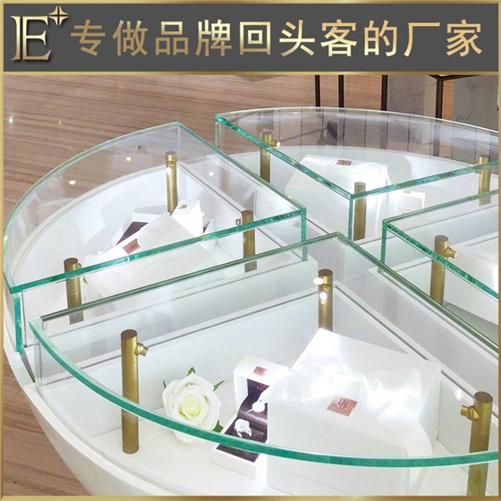 珠宝设计柜台