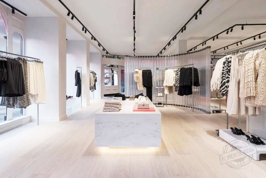 H&M 服装展柜